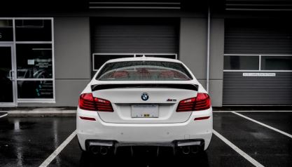F10 V Style Carbon Fiber Trunk Spoiler